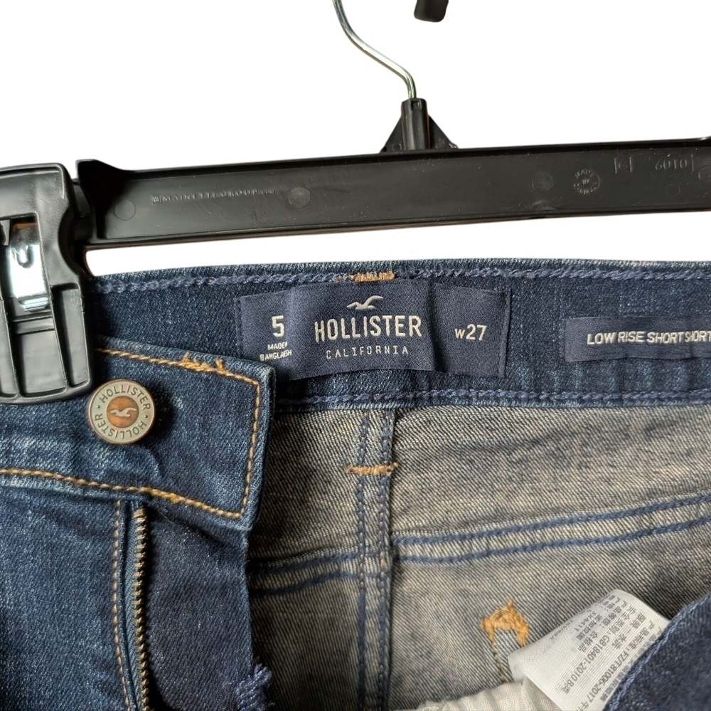 New Hollister Women's Blue Jean Denim Shorts Distressed Style Low Rise Fitted - Picture 3 of 9